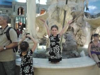 Victoria Cabral en el mall del Cesars Palace en las Vegas Nevada