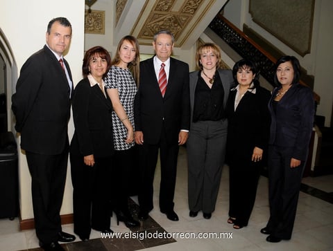 Salvador  Balbanera, Rocío Varela, Divia Gama, Higinio González, Martha Argüelles, Claudia Hernández y Zenorina Ramírez.