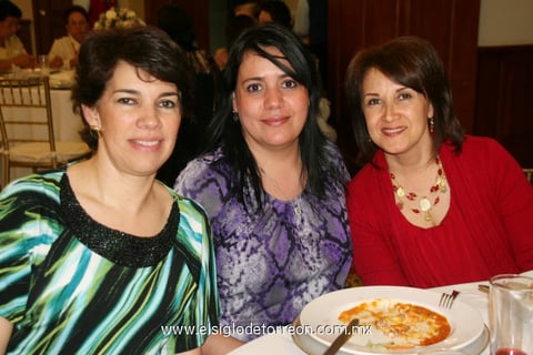Socorro  Lazaga, Delia Pérez de Gómez y Tere Alanís de Martínez.