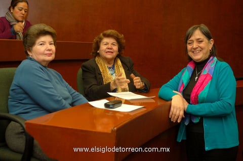 Ana Luisa,  Guadalupe y Silvia.