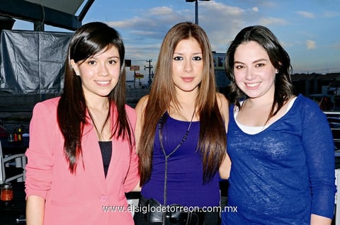 Lorena Cerna, Mar Acosta y Alejandra Cuéllar disfrutaron gratos momentos.