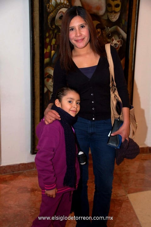 PAULINA  y Estefanía.