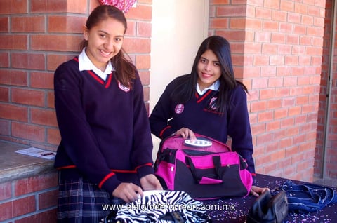 SOFíA  y Tania.