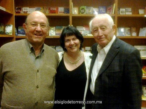 Carlos Manuel Valdez, Gaby Nava y Luis H. Álvarez.