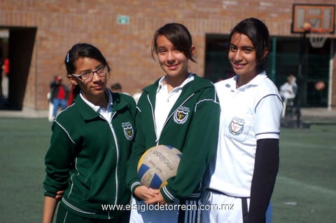 Isabel , Daniela y Adriana.