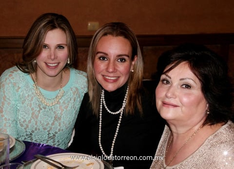Tita  de Aceves, Marisol de Álvarez y Cristina de Aceves.