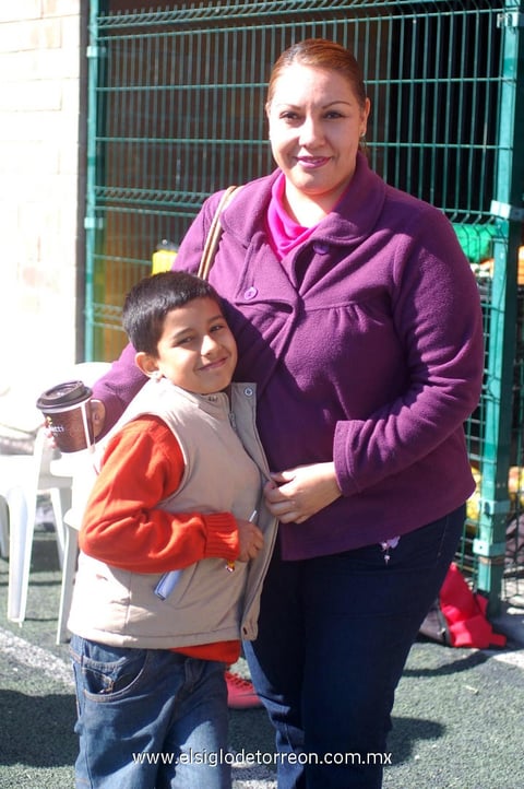 Omar  Guerrero y Lucy.