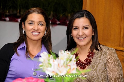 Martha  y Raquel.