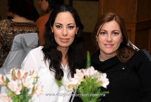 Ana  y Cristy.