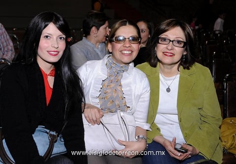 Berenice , Nadia y Tere.
