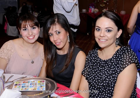 Cecilia Zamora, Alicia García y Claudia Gutiérrez.