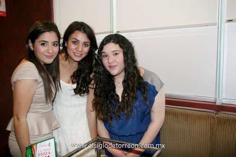 Gaby , Yasdel y Licha.