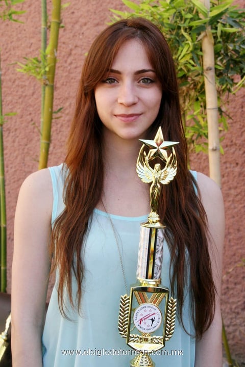 .LAURA.