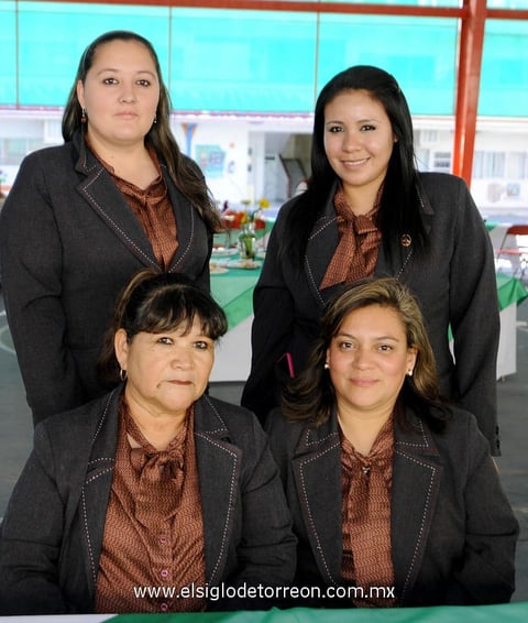 Rocío, María Luisa, Gloria y Diana.