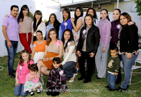 La festejada  recibió lindos detalles por parte de los asistentes.