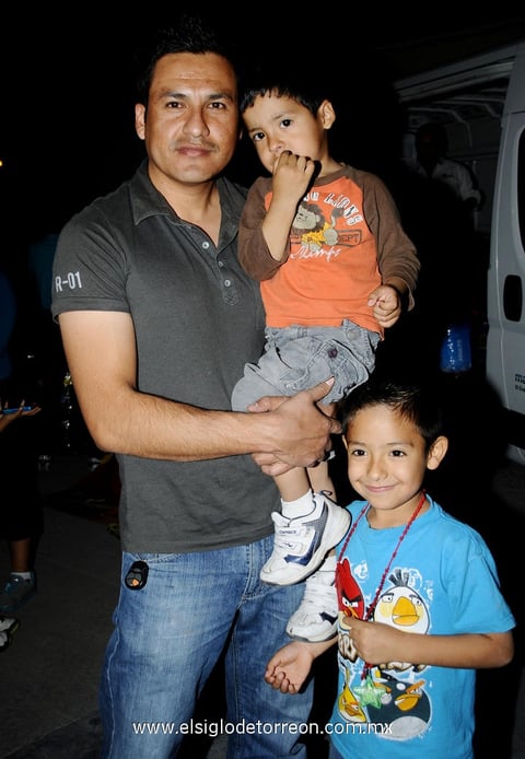 Víctor,  Asael y Alex Fraire.