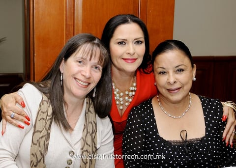 Alejandra  Reed, Yolanda Reynoso e Inés Rendón.