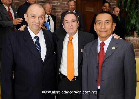 Indalecio  de la Peña, Manuel Alba y Moisés Méndez.