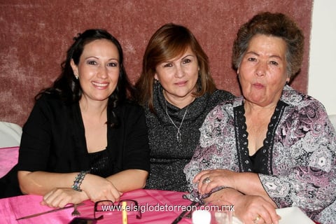 Sara,  Adriana y Rocío.