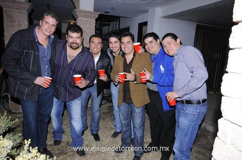 Aris , Efraín, Javier, Juan, Carlos, Alex y Christian.