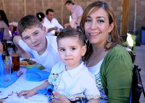 Santiago, Manuel y Liliana.