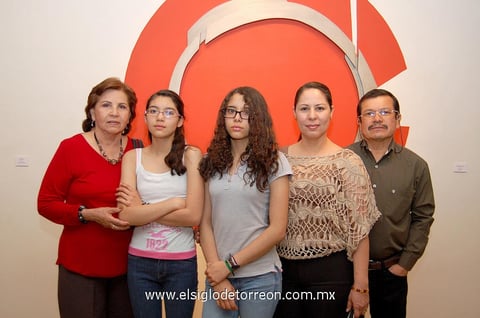 Irene, Wendy, Alessandra, Ivonne y Adolfo.