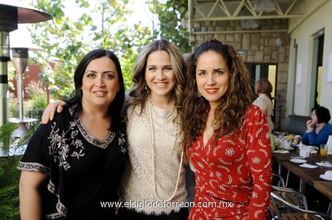 Georgina , Mónica y Nayla.