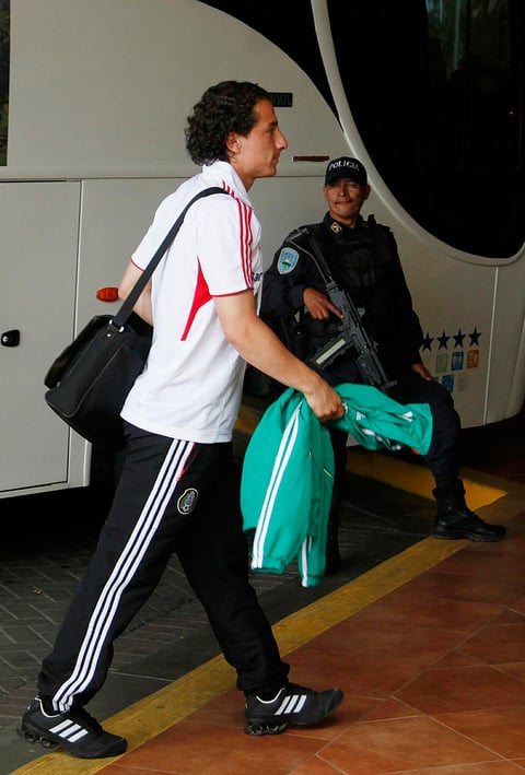 Finalmente Andrés Guardado arriba al hotel, ya preparados para enfrentar a Honduras este viernes.