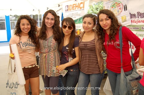 Alejandra,  Deby, Zaira, Yare y Magda.