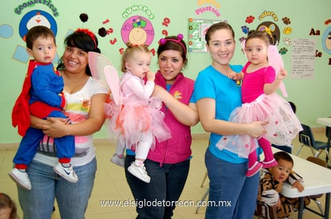 Carmina,  Ana, Ivanna y Sara.