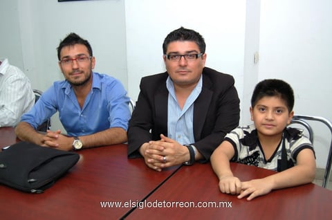Sinaí  Navarro, Israel Navarro y Braulio Navarro Cárdenas.