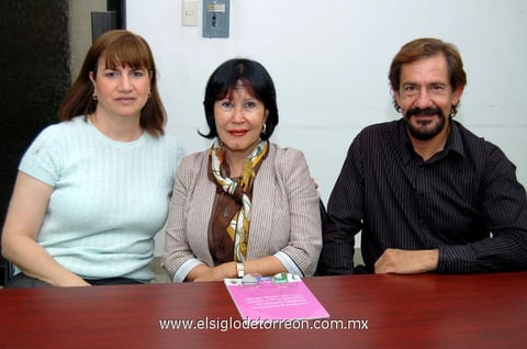 Luz  Gurza, Imelda Widen y Carlos Ortiz.
