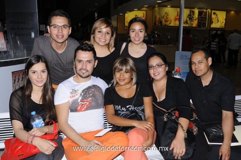 Édgar  Aguilera, Nena Burciaga, Mónica de León, Rocío Gutiérrez, Sergio Ramírez, Dana Treviño, Rosy de Santiago y Ángel Márquez.