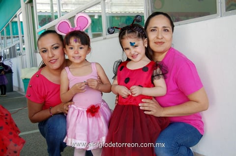 Gloria, Jackie, Ceci y Paula.