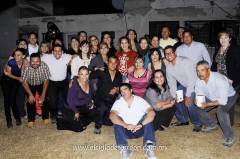 Dinora Contreras celebró su onomástico en compañía de sus amistades.