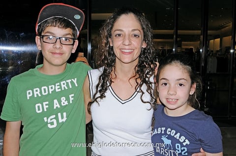 Fran, Cecy y Anya.