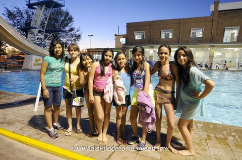 SANDRA,  Melisa, Frida, América, Natalia, Ilse, Alejandra y Ximena.