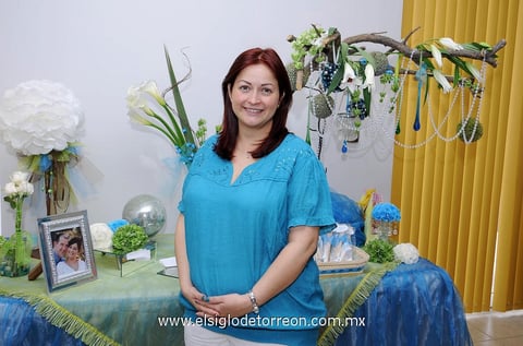 Laura Cecilia Lozano de Sansdybury.