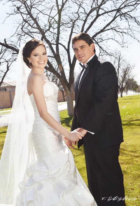Sr. Hugo Eduardo Hernández y Carolina Ramírez contrajeron matrimonio el día dos de marzo de 2013 en la Iglesia San Pedro Apóstol. Los padres de los contrayentes son los Sres. José Hernández y Olivia Rascón; Carlos. E. Ramírez y Martha Alicia de la Fuente.- Tania Salvatori Estudio