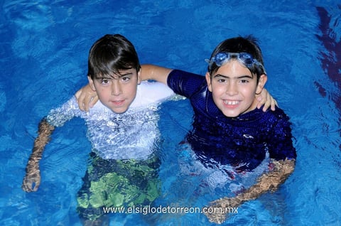 Juan  y Armando.
