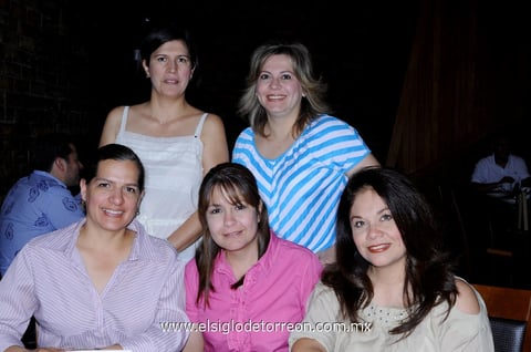 VíCTOR , René, Mónica, Liliana, Marisol, José Andrés y Soledad.