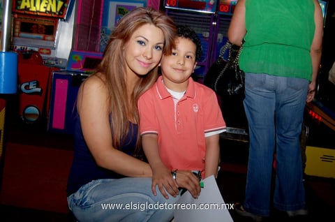 ANGéLICA  y Nicolás.