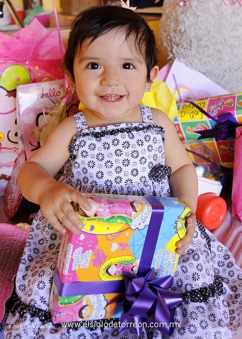 LA PEQUEñA  Natalia Silva Hernández captada en su alegre festejo de cumpleaños.- Érick Sotomayor Fotografía
