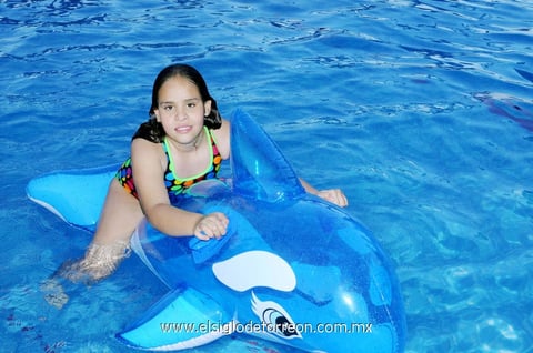 RENATA  Tinoco.