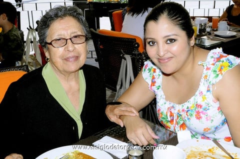 31032013 BEATRIZ  López y Luz Elena Santacruz.