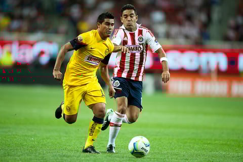 El Guadalajara se desmoronaba entre tres lesiones claves y tarjetas polémicas que los dejaron a merced de los Piojo Boys. (Jam Media)