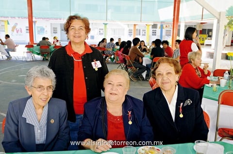 03042013 EXCOMPAñERAS.  Estela, Yolanda, Marcia y María Estela.