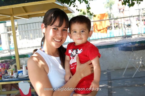 Mónica  y Mateo.