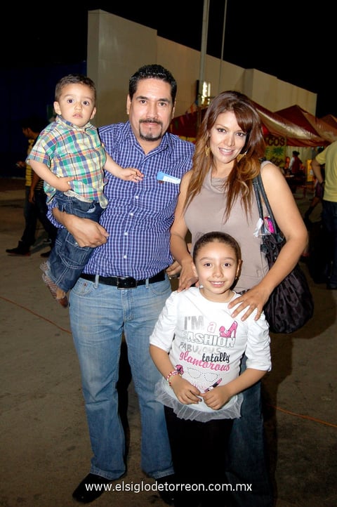 Iván , Alfredo, Vero y Frida.