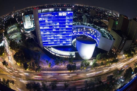 Las instalaciones del Senado de la Reública se tiñeron de azul por el Día Mundial de Concientización sobre el Autismo.